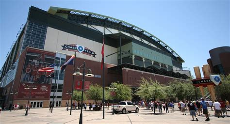 Chase field stadium phoenix - Jace Peterson rips an RBI single to right field in the top of the 6th, narrowing the Mariners' lead to 3-1. The official website of the Arizona Diamondbacks with the most up-to-date information on scores, schedule, stats, tickets, and team news.